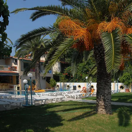 Roussos Beach Club Hotel 3*