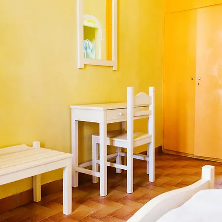 Hotel Roussos Beach Club 3*